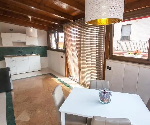 Al Vecchio Fontanile Bed & Breakfast 3*